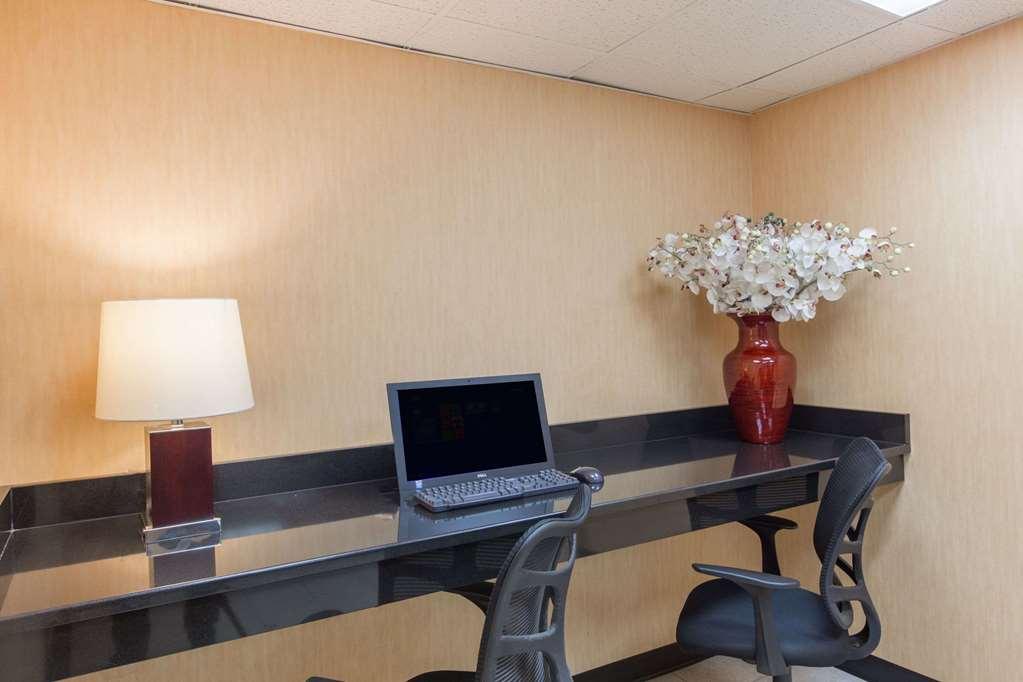 Baymont By Wyndham Bartonsville Poconos Instalações foto